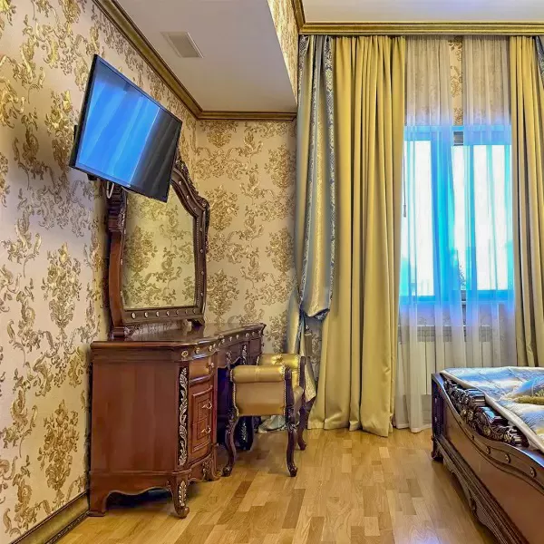 Номер Королевский люкс в санатории Целебный Нарзан в городе Кисловодске - фотография