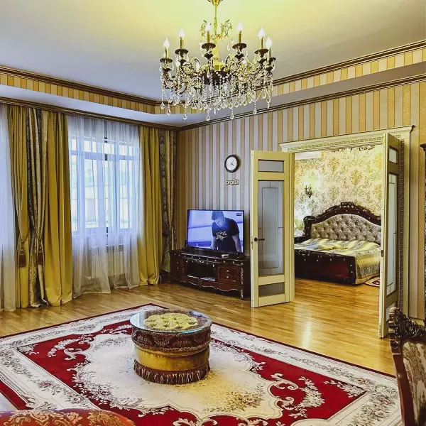 Номер Королевский люкс в санатории Целебный Нарзан в городе Кисловодске - фотография