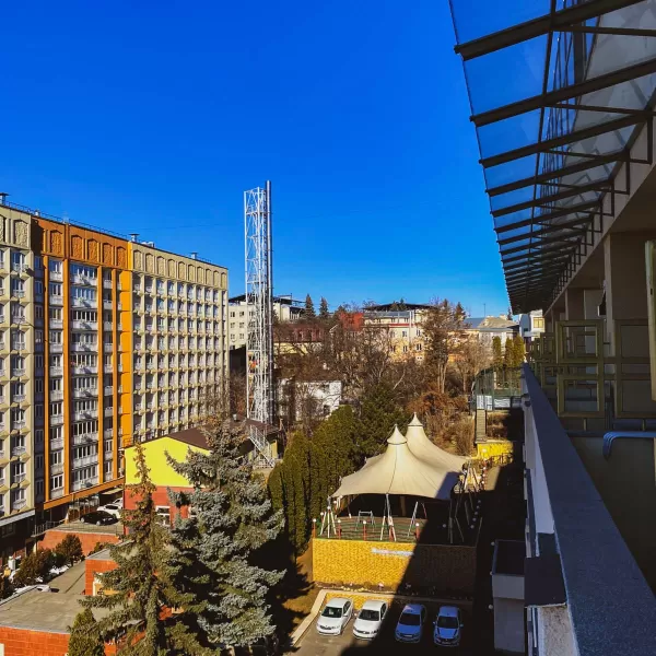 Номер Люкс в санатории Целебный Нарзан в городе Кисловодске - фотография