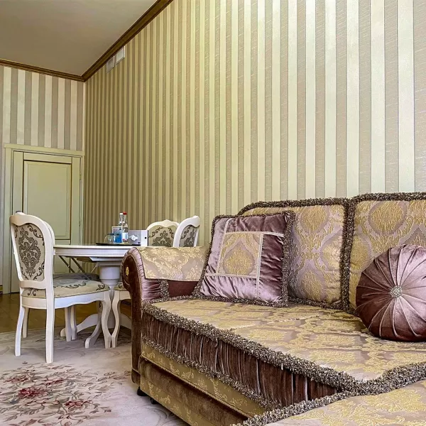 Номер Романтический люкс в санатории Целебный Нарзан в городе Кисловодске - фотография