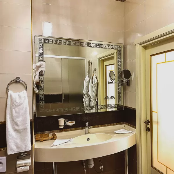 Номер Романтический люкс в санатории Целебный Нарзан в городе Кисловодске - фотография