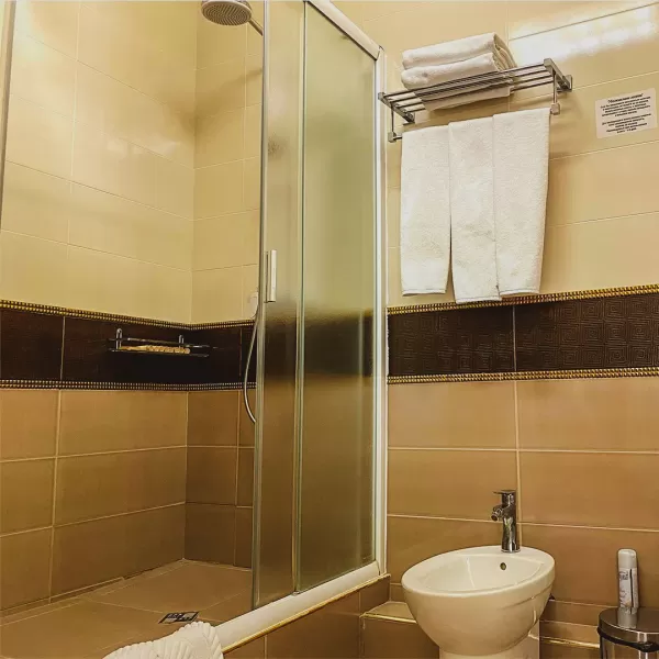 Номер Романтический люкс в санатории Целебный Нарзан в городе Кисловодске - фотография