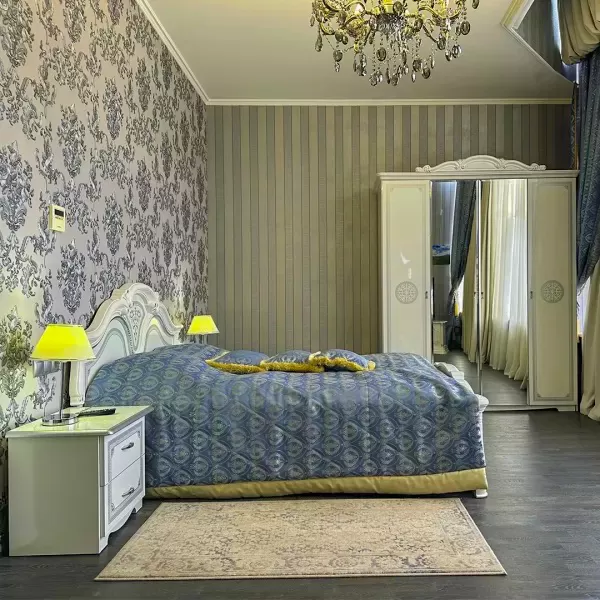 Номер Серебряный люкс в санатории Целебный Нарзан в городе Кисловодске - фотография