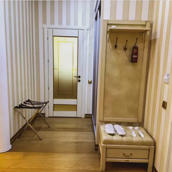 Номер Золотой люкс в санатории Целебный Нарзан в городе Кисловодске - фотография