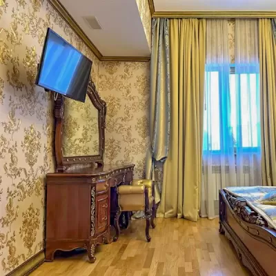 Номер Королевский люкс в санатории Целебный Нарзан в городе Кисловодске - фотография