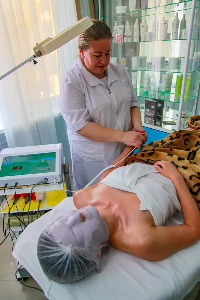 Косметолог на 3 этаже лечебного корпуса в санатории Целебный Нарзан в городе Кисловодске - фотография