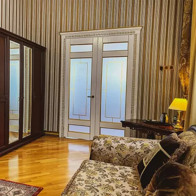 Номер Посольский люкс в санатории Целебный Нарзан в городе Кисловодске - фотография