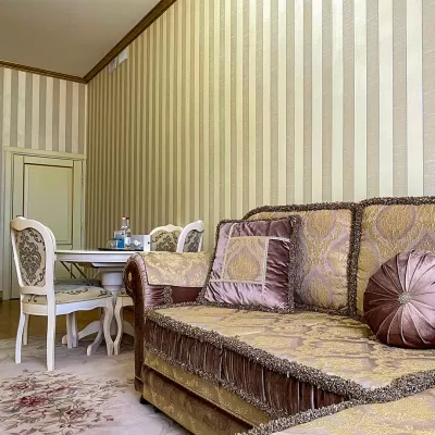 Номер Романтический люкс в санатории Целебный Нарзан в городе Кисловодске - фотография