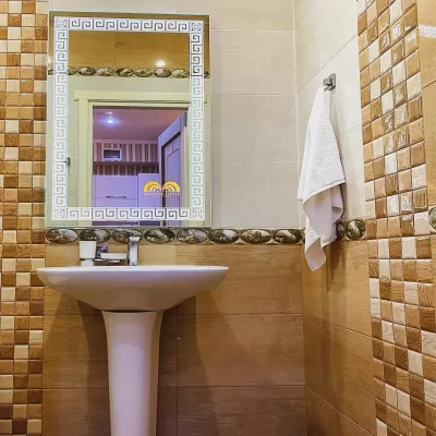 Номер Синдика люкс в санатории Целебный Нарзан в городе Кисловодске - фотография