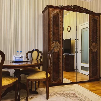 Номер Студия люкс в санатории Целебный Нарзан в городе Кисловодске - фотография