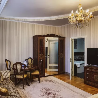 Номер Студия люкс в санатории Целебный Нарзан в городе Кисловодске - фотография