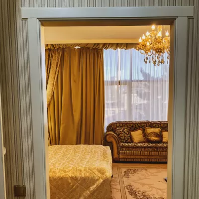 Номер Студия люкс в санатории Целебный Нарзан в городе Кисловодске - фотография