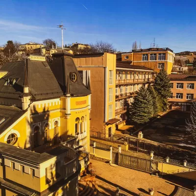 Номер Студия люкс в санатории Целебный Нарзан в городе Кисловодске - фотография